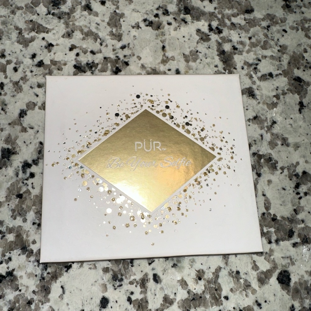 Limited Edition PUR Be Your Selfie Eyeshadow Palette